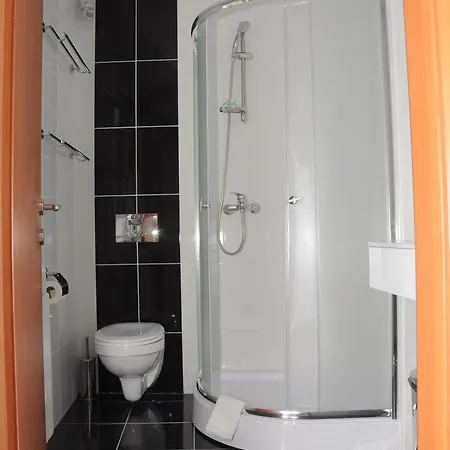 Garni Consul Hotel 3*