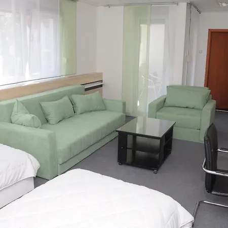 Garni Consul Hotel