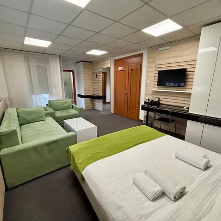 Garni Consul 3* Ni