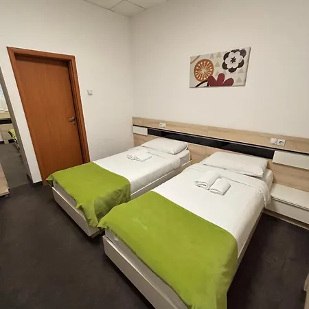 Garni Consul 3* Ni