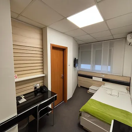 Garni Consul 3* Ni