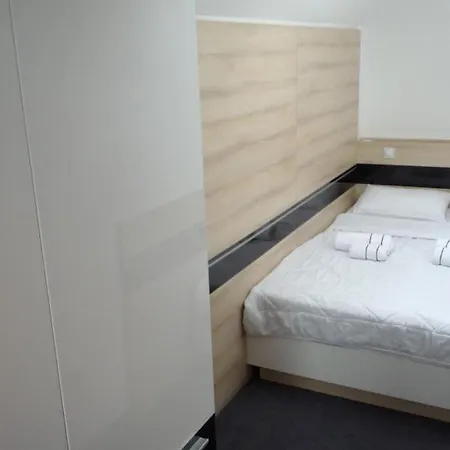 Garni Consul Hotel 3*