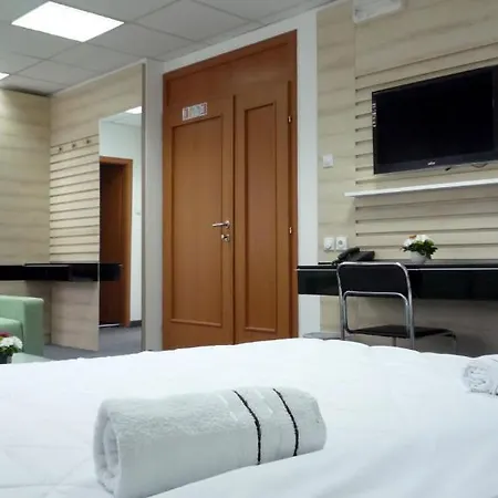 Garni Consul Hotel 3*