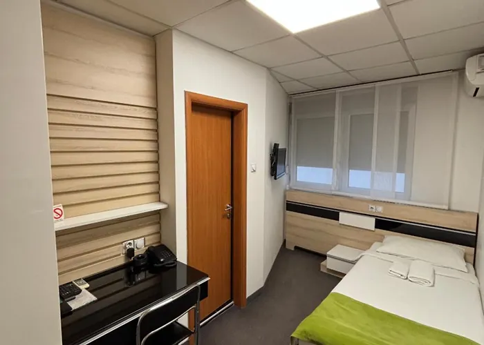 Garni Consul 3* Ni